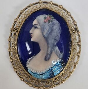 Estate Antique Gamet French Miniature Painted Enamel Brooch Gold Filigree Frame